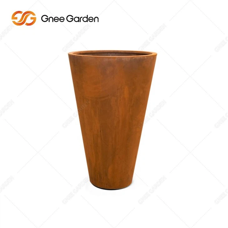 environmentally friendly rusty steel planter